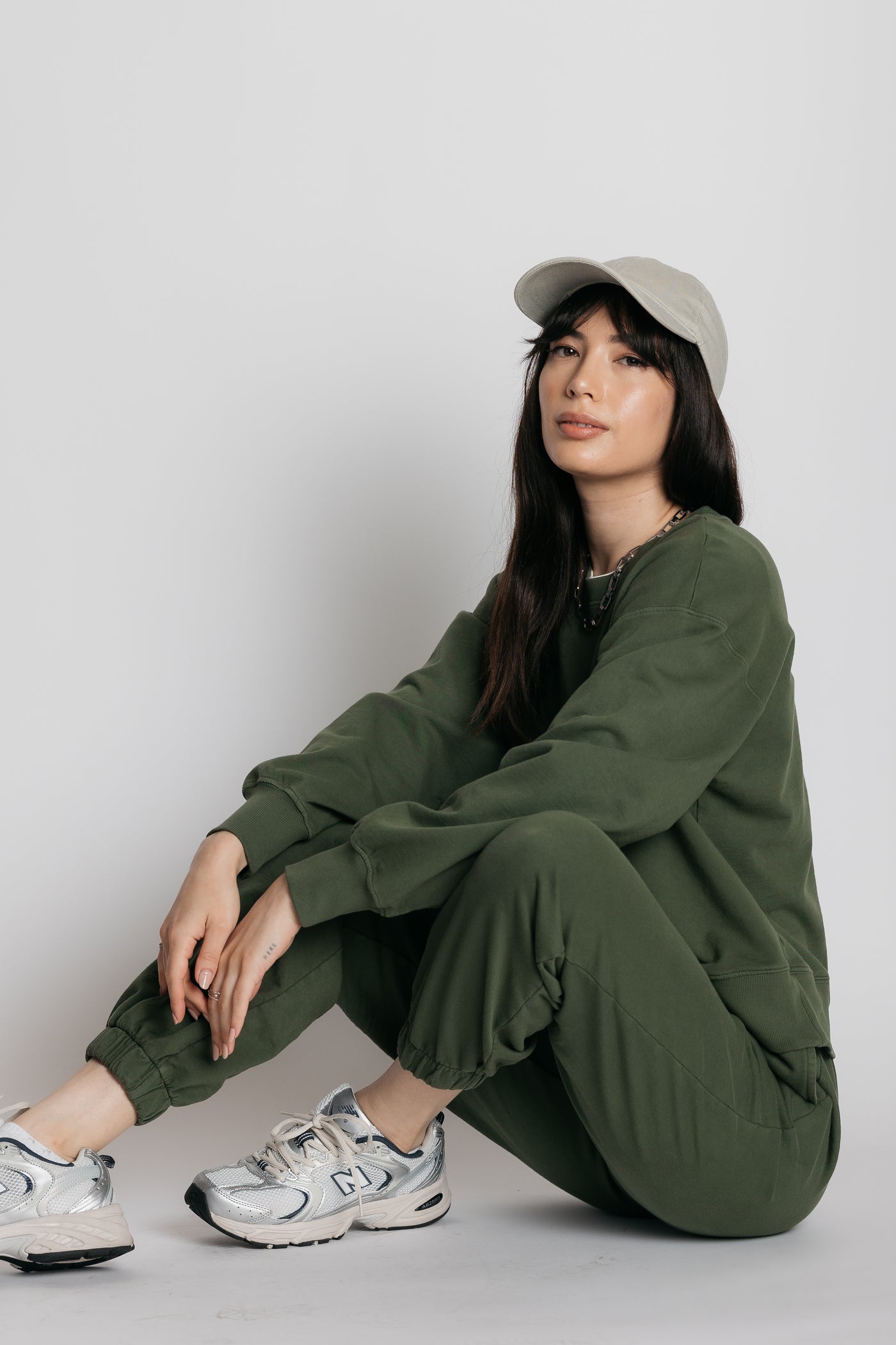 olive libris sweater